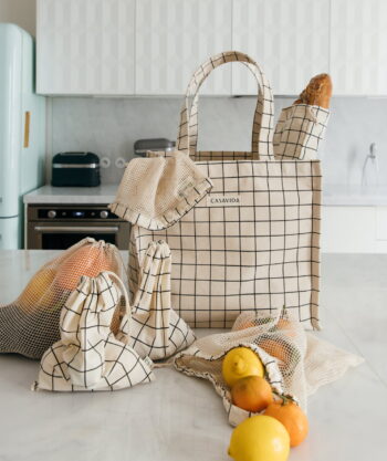 Cabas de courses Casavida home avec ses accessoires zéro déchets