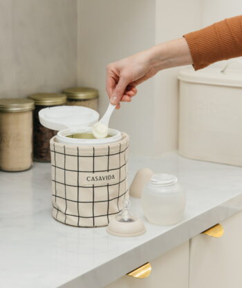 Pochon à lait maternisé idéal pour préparer les biberons dans la cuisine