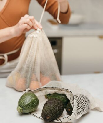 Comment fermer les filets à fruits et légumes Casavida?