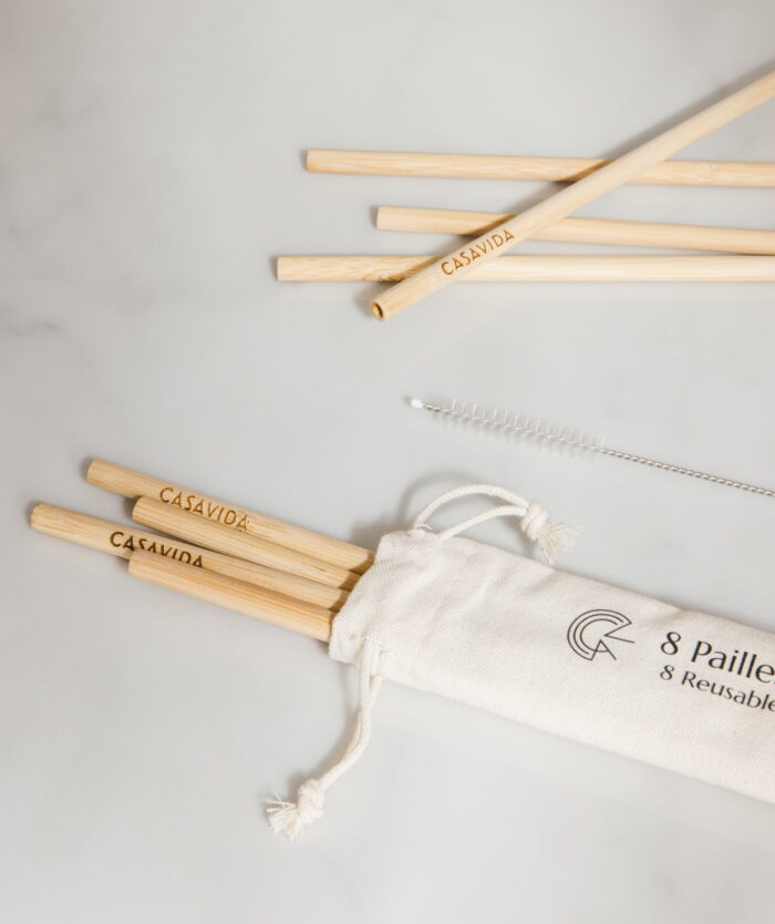 Pailles en bambou gravées Casavida et leur pochette, Les Charmantes Pailles Bambou de Casavida zéro déchet