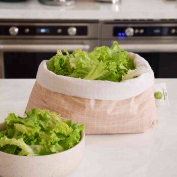 Conserver la salade plus longtemps au réfrigérateur grâce au sac à salades Casavida